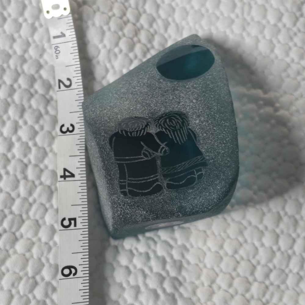 Frosted Etched Sea Glass Sculpture - INUIT - Picture 9 of 9